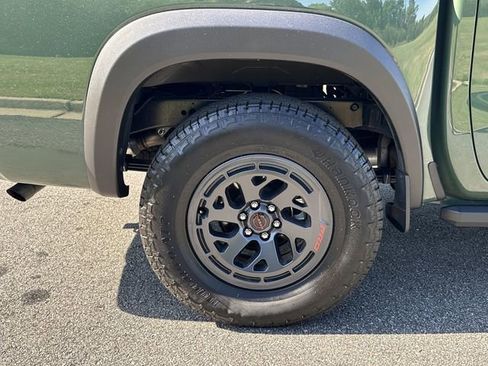 Certified 2026 Nissan Frontier PRO-4X w/ Tow Package AWD/4WD image 18