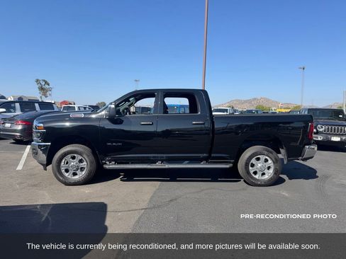 Used 2026 RAM 2500 Big Horn AWD/4WD image 2