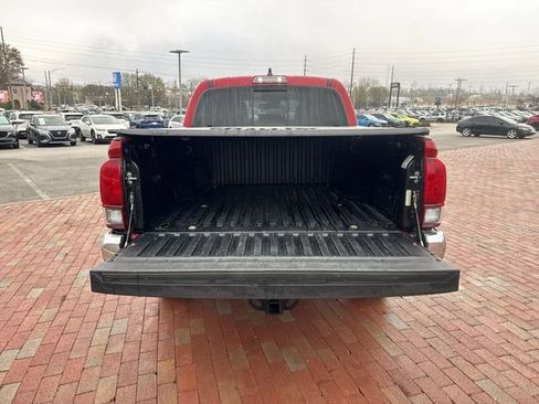 Used 2023 Toyota Tacoma SR5 RWD image 27
