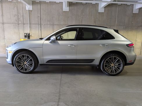 Certified 2026 Porsche Macan AWD/4WD image 2