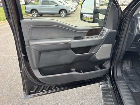 Used 2022 Ford F150 Lariat w/ Equipment Group 502A High AWD/4WD image 14