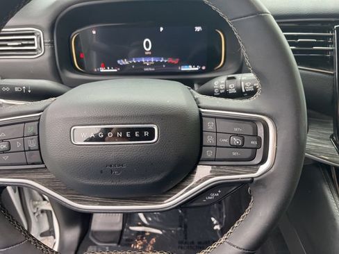 Used 2022 Jeep Wagoneer Series II RWD image 20