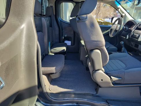 Used 2012 Nissan Frontier SV w/ SV Premium Utility Pkg image 23