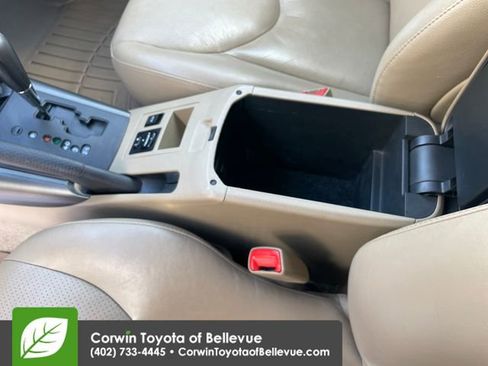 Used 2011 Toyota RAV4 Limited w/ Limited Extra Value Pkg AWD/4WD image 24