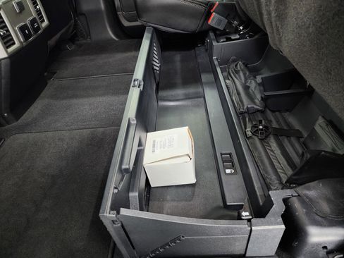 Used 2020 Ford F350 Lariat image 39