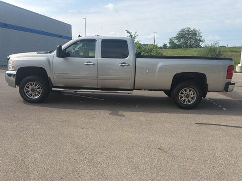 Used 2008 Chevrolet Silverado 2500 LT w/ 1LT Convenience Package AWD/4WD image 2