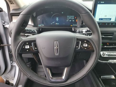 New 2026 Lincoln Corsair Premiere FWD image 23