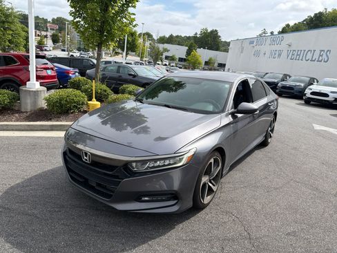 Used 2019 Honda Accord Sport image 3