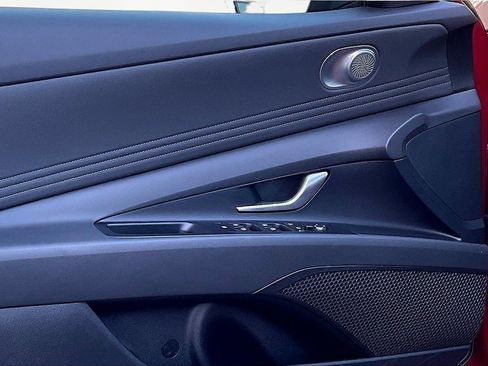 Used 2025 Hyundai Elantra SEL image 20