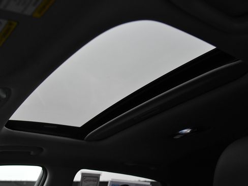 Used 2023 Hyundai Kona Limited image 35