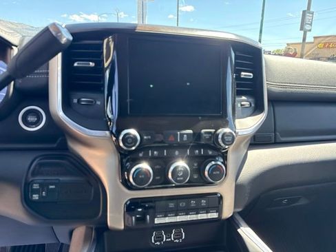 Used 2022 RAM 2500 Laramie AWD/4WD image 16