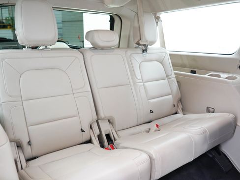 Used 2021 Lincoln Navigator L Reserve AWD/4WD image 15