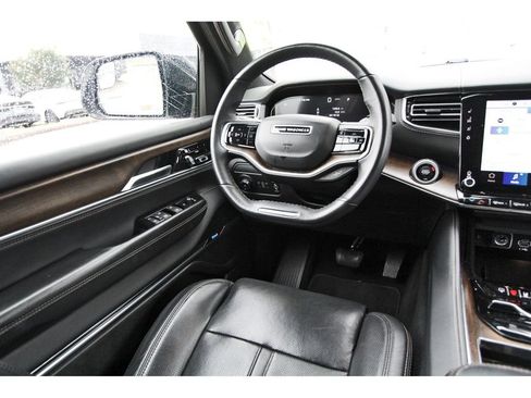 Used 2023 Jeep Grand Wagoneer 4WD image 8