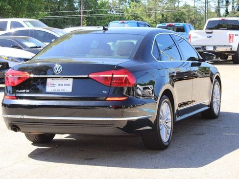 Used 2016 Volkswagen Passat 1.8T SE FWD image 8