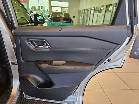 New 2026 Nissan Rogue Platinum image 29