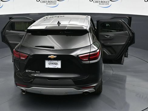 Used 2025 Chevrolet Blazer LT AWD/4WD image 38