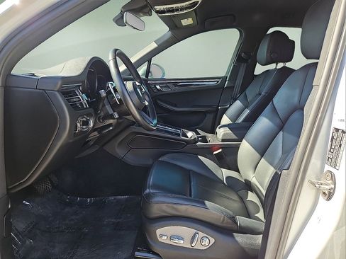 Used 2023 Porsche Macan Turbo AWD/4WD image 14
