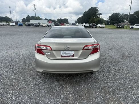 Used 2013 Toyota Camry FWD image 3