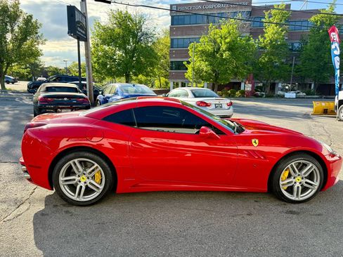 Used 2010 Ferrari California image 34