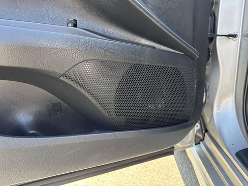 Used 2022 Toyota Camry SE image 19