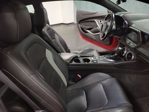 Used 2017 Chevrolet Camaro LT image 25