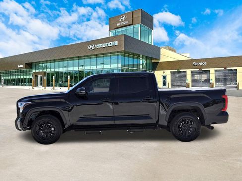 Used 2024 Toyota Tundra SR5 w/ SR5 Convenience Package image 9