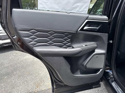 New 2026 Mitsubishi Outlander SEL FWD image 11