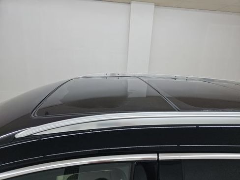 Used 2021 Cadillac XT5 Premium Luxury AWD/4WD image 4