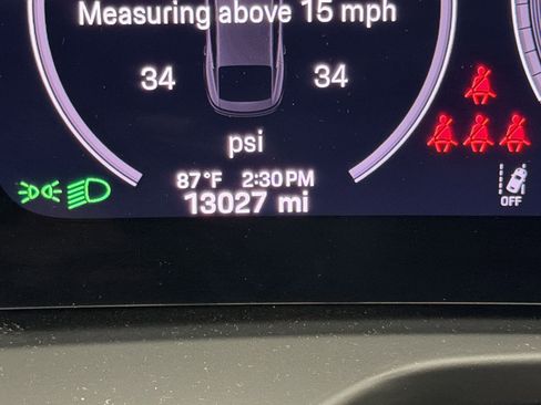 Certified 2025 Porsche Panamera image 28