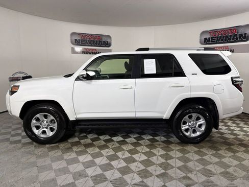 Used 2024 Toyota 4Runner SR5 Premium AWD/4WD image 7