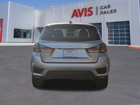 Used 2025 Mitsubishi Outlander Sport 2.0 SE image 5