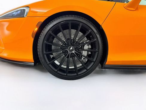 Used 2021 McLaren GT RWD image 30