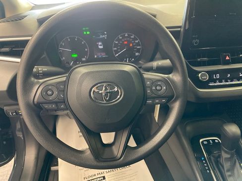 Used 2024 Toyota Corolla LE AWD/4WD image 17