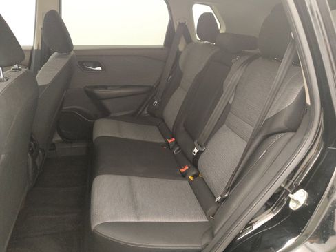 Used 2023 Nissan Rogue SV image 18