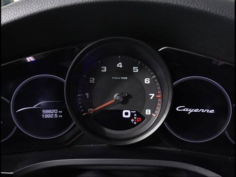 Used 2020 Porsche Cayenne AWD/4WD image 9