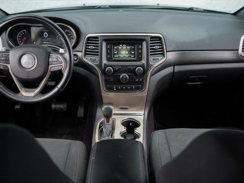 Used 2017 Jeep Grand Cherokee Laredo image 20