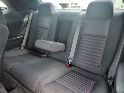 Used 2014 Dodge Challenger SXT RWD image 17