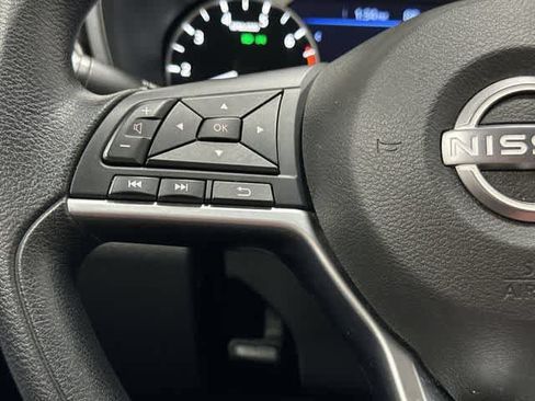 Used 2024 Nissan Altima 2.5 SV FWD image 17