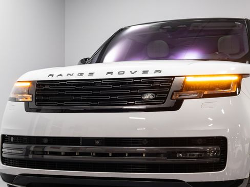 Used 2023 Land Rover Range Rover Long Wheelbase Autobiography image 77