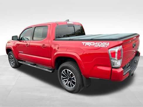 Used 2021 Toyota Tacoma TRD Sport AWD/4WD image 3