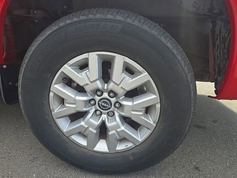 Used 2022 Nissan Frontier SV RWD image 6