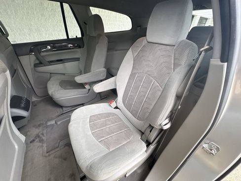 Certified 2015 Buick Enclave Convenience FWD image 24