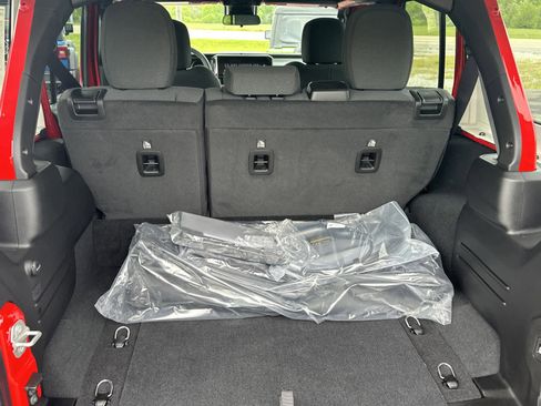 New 2024 Jeep Wrangler Unlimited image 16