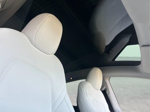Used 2023 Tesla Model Y Long Range AWD/4WD image 18