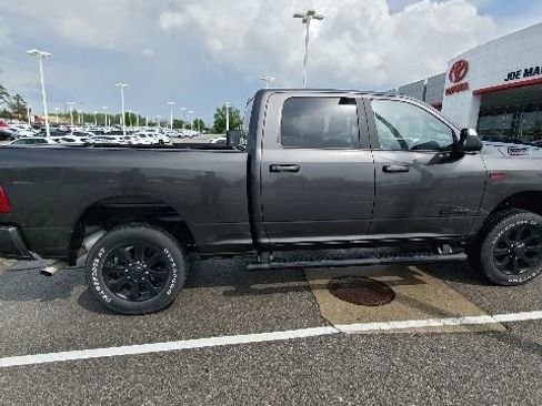 Used 2022 RAM 2500 Big Horn w/ Night Edition image 12