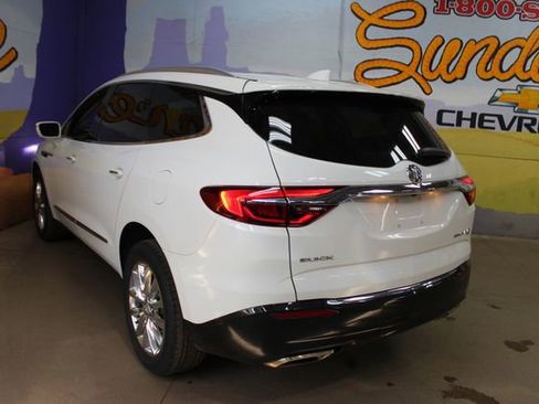 Used 2018 Buick Enclave Essence w/ Experience Buick Package AWD/4WD image 6