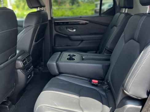 Used 2023 Honda Pilot Touring image 18