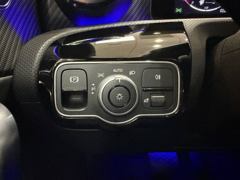 Certified 2025 Mercedes-Benz CLA 250 image 18
