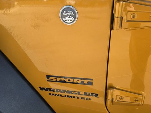 Used 2014 Jeep Wrangler Unlimited Sport image 27