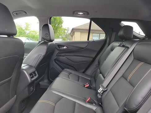 Used 2022 Chevrolet Equinox Premier w/ Redline Edition FWD image 10